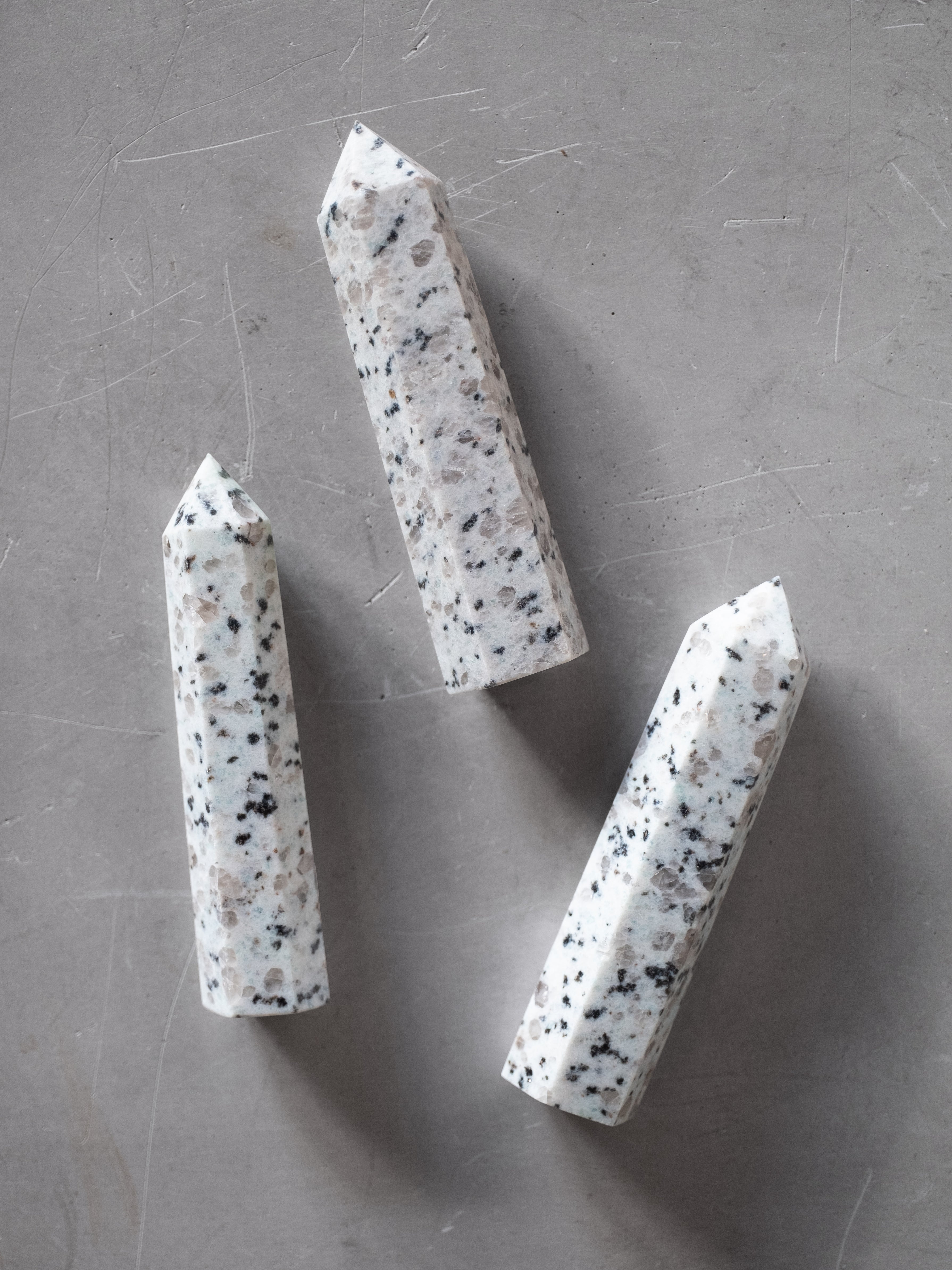Kiwi Jasper Obelisk