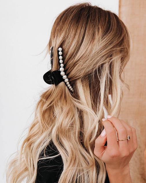 Avery Pearl Hair Clip