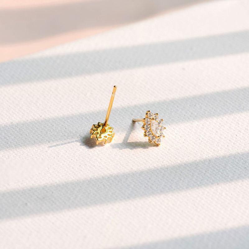 beautiful oval cz flower 925 sterling silver stud earrings