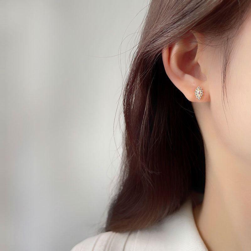 beautiful oval cz flower 925 sterling silver stud earrings