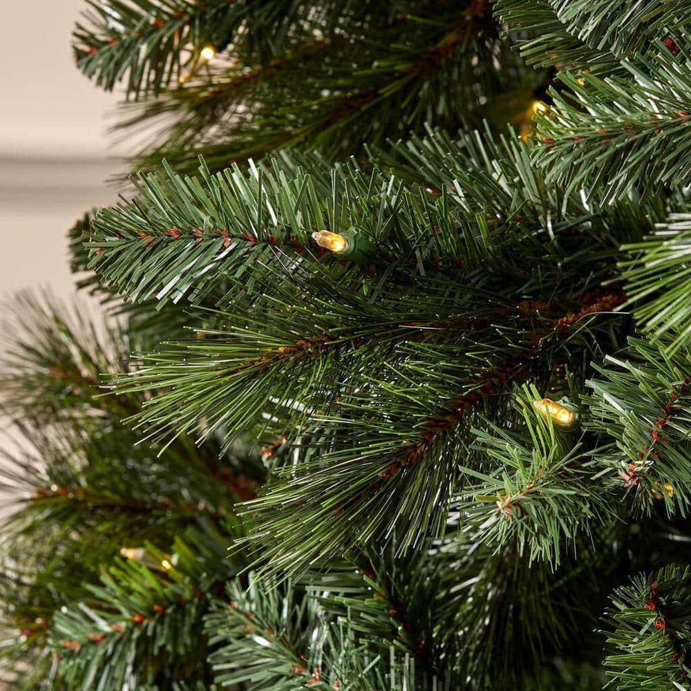 9 ft Wesley Pine Christmas Tree