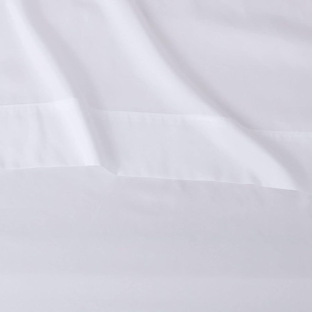 Basics Lightweight Super Soft Easy Care Microfiber 3-Piece Bed Sheet Set with 14-Inch Deep Pockets, Twin, Bright White, Solid