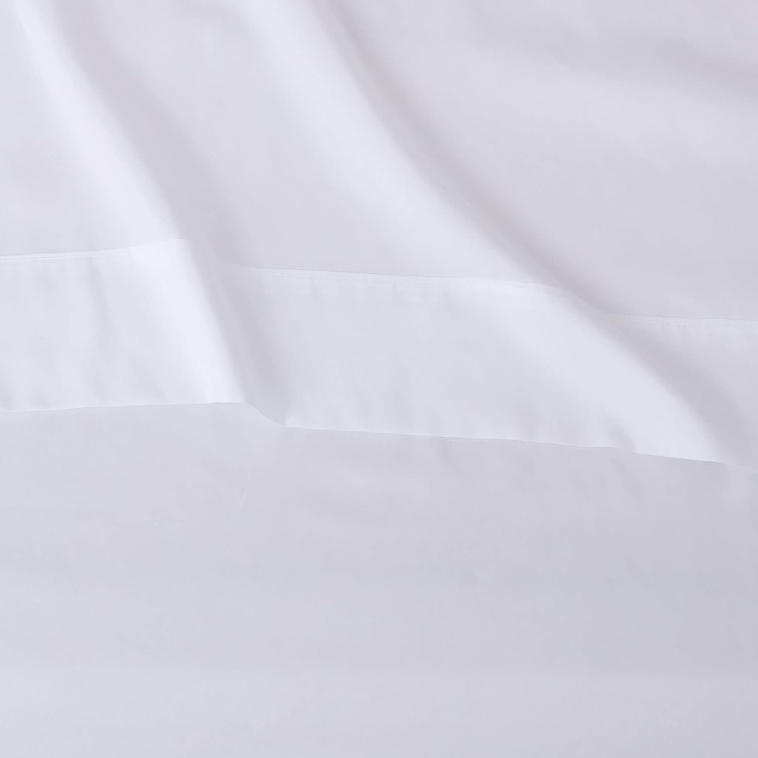 Basics Lightweight Super Soft Easy Care Microfiber 3-Piece Bed Sheet Set with 14-Inch Deep Pockets, Twin, Bright White, Solid