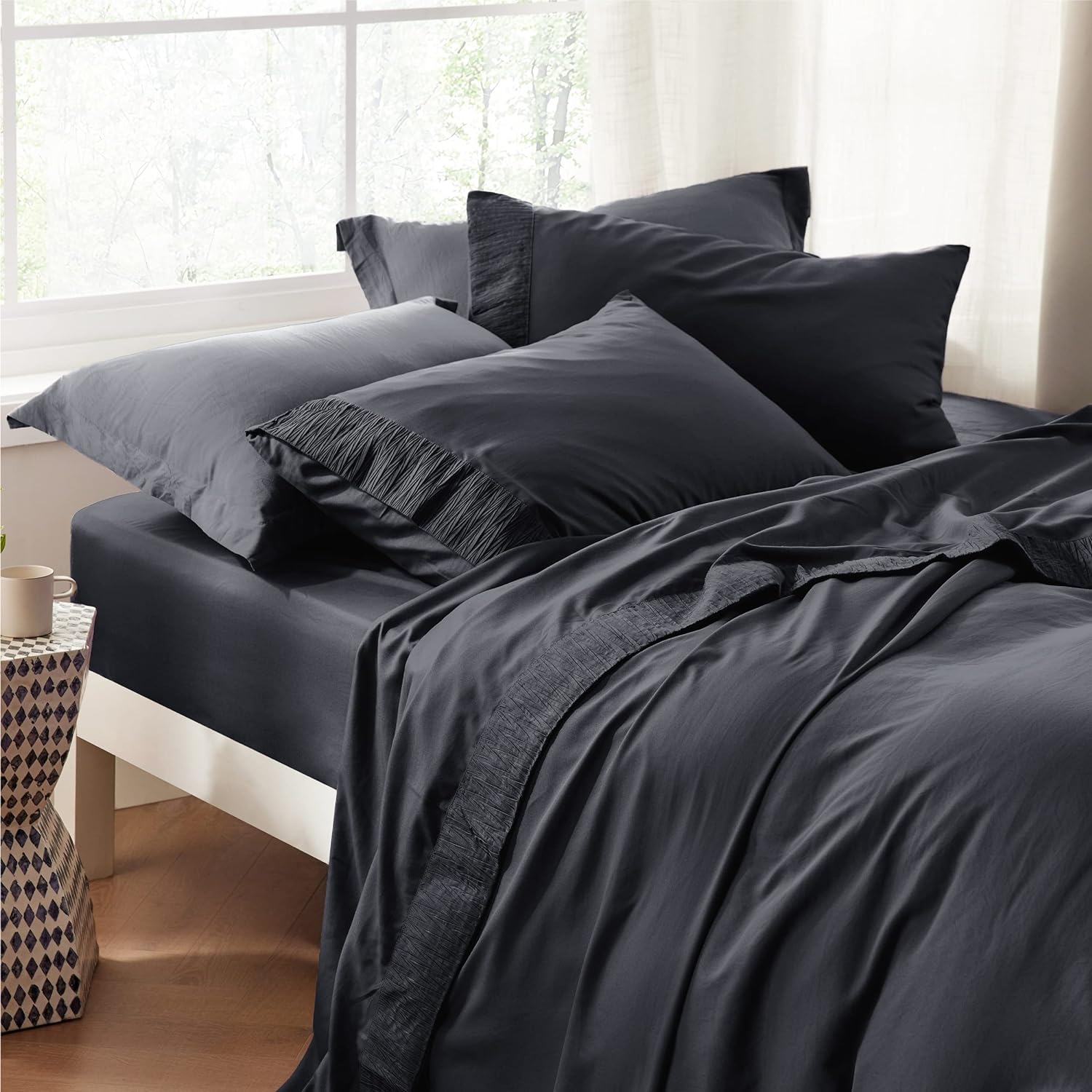 Bedsure Queen Sheets Grey - Soft Sheets for Queen Size Bed, 4 Pieces Hotel Luxury Queen Sheet Set, Easy Care Polyester Microfiber Cooling Bed Sheet Set