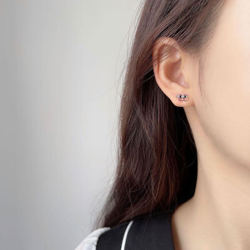 asymmetry arrow black eye 925 sterling silver stud earrings